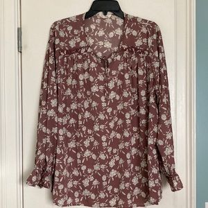 Stunning Betsey’s Boutique Shop large top!